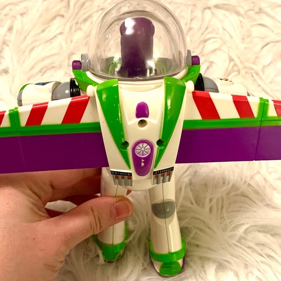 Toy Story Buzz Lightyear doll with moving visor - Picture 2 of 9